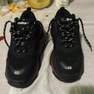 Balenciaga triple S